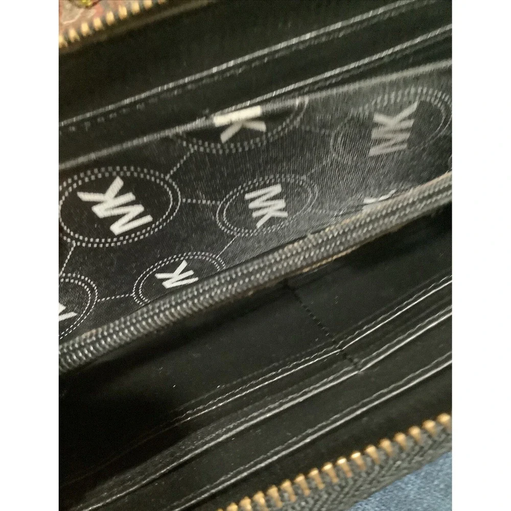 MICHAEL Michael Kors Women Black  Wristlet One Size